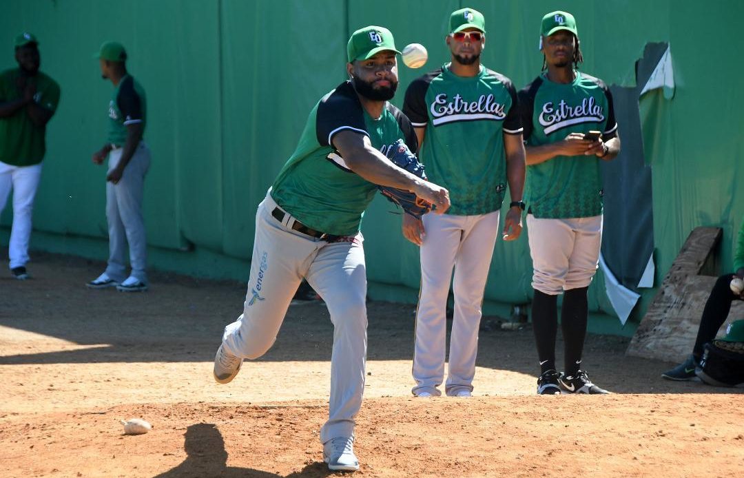 Phillips Valdez Y Yennsy Díaz Dispuestos A Relevar Con Estrellas Orientales