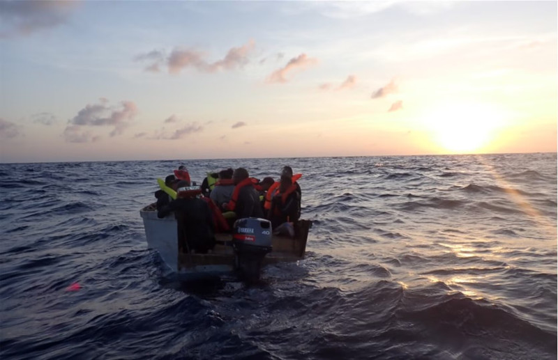 Detienen A 54 Migrantes Dominicanos Y 9 Haitianos Cerca De Aguas De Puerto Rico