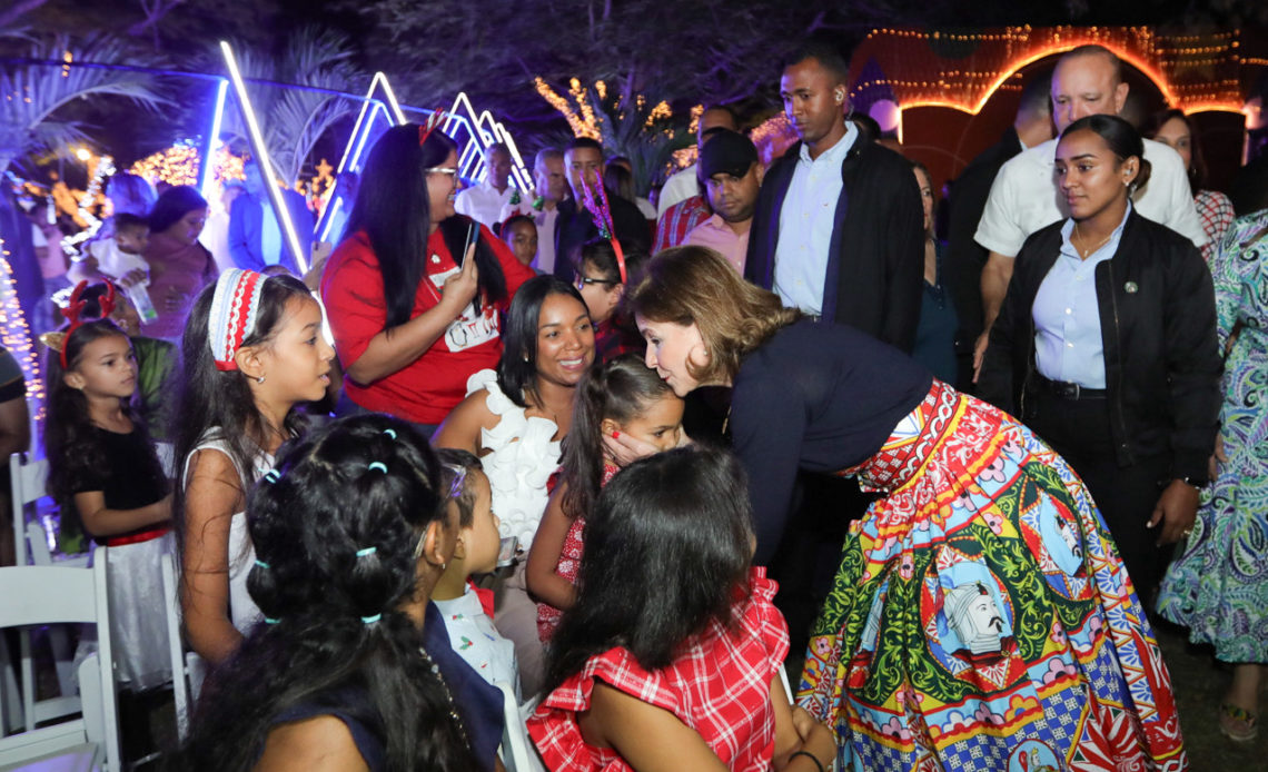 Vicepresidenta Inaugura “villa Navidad 2023” En Santiago