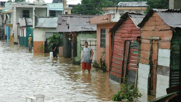 Temor En El Barrio Las 800 De Los Ríos Ante Posibles Efectos De La Tormenta Franklin