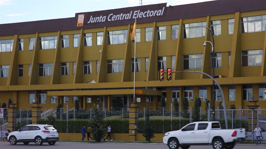 Jce Convoca A "cumbre" Para Discutir Campaña Y Precampaña