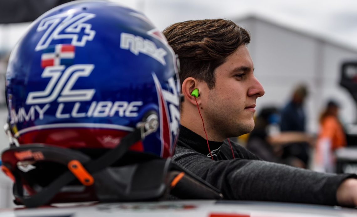 El  Piloto Dominicano Jimmy Llibre Regresa A Las Pistas De La  Fórmula 1