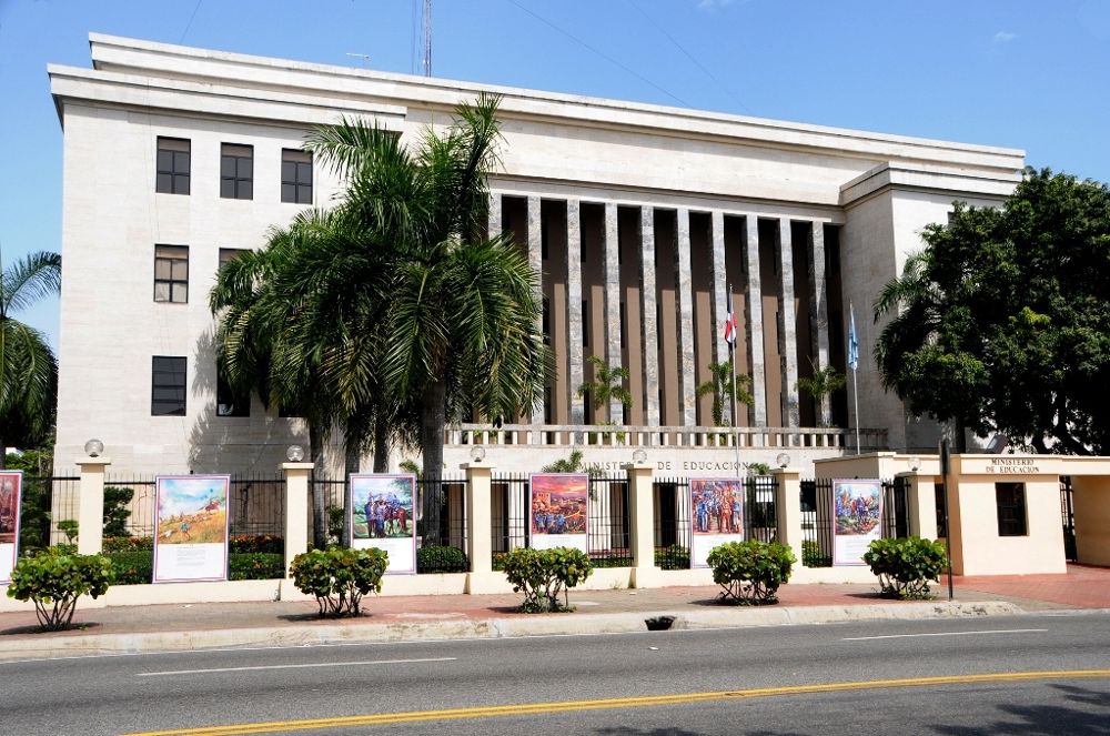 Educación Asegura Entregar Libros De Textos Y Ratifica Docencia Para El Lunes